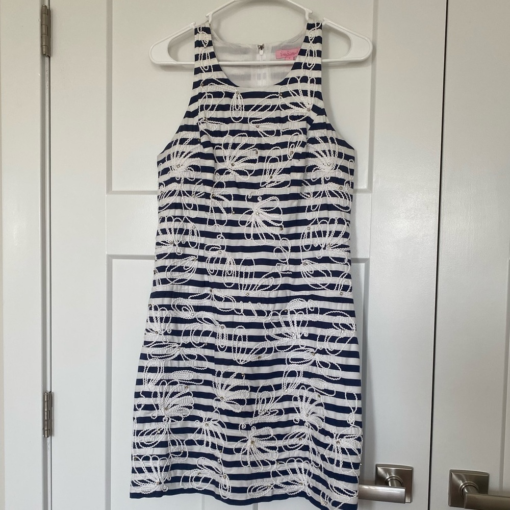 NWOT! Lilly Pulitzer Dress Blue and White Stripes Womens Size 6